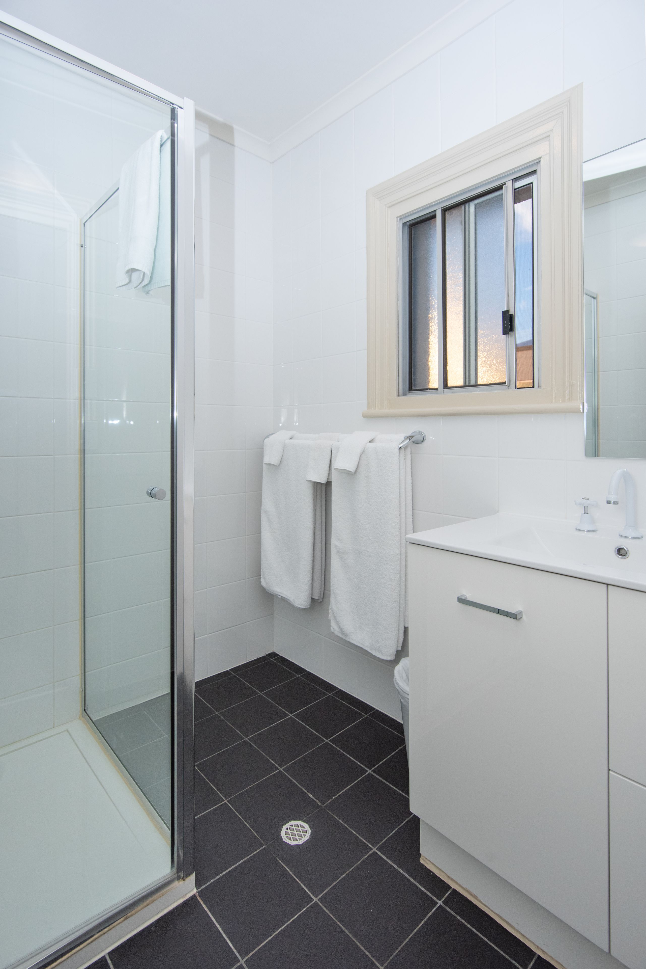 apartment, 2 bedrooms | bathroom | free toiletries, hair dryer, towels, soap