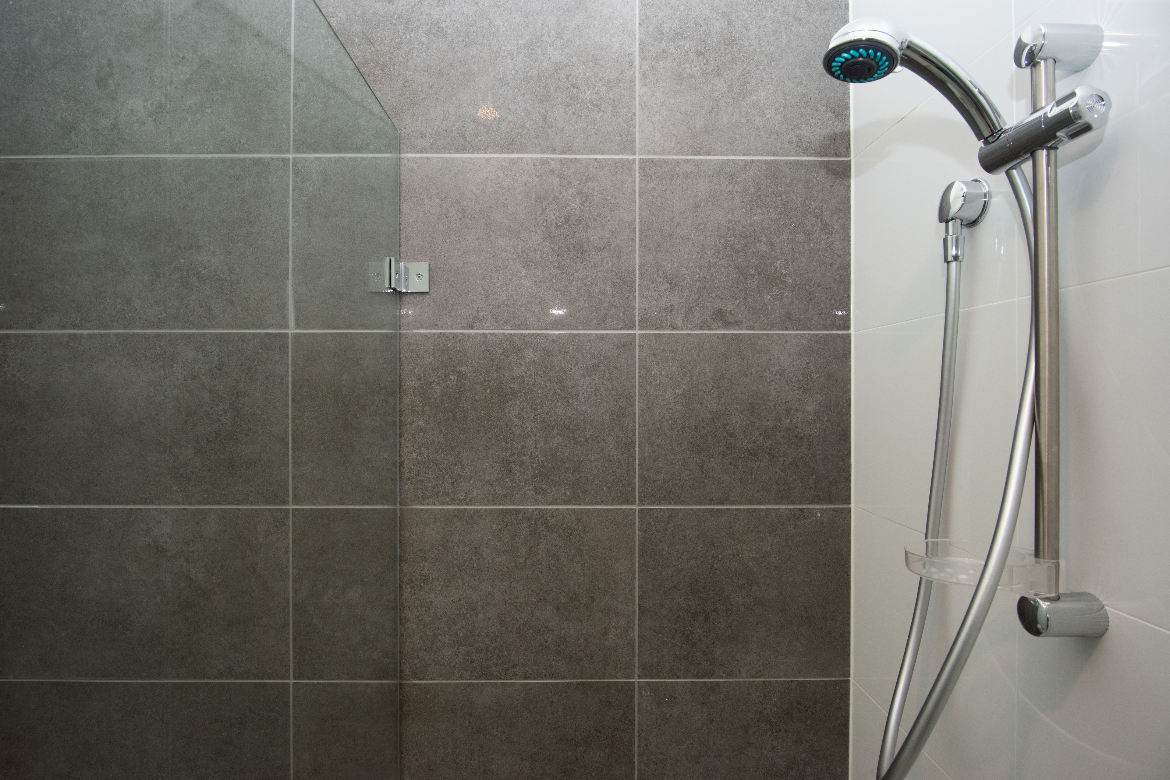 standard room, shared bathroom | bathroom shower