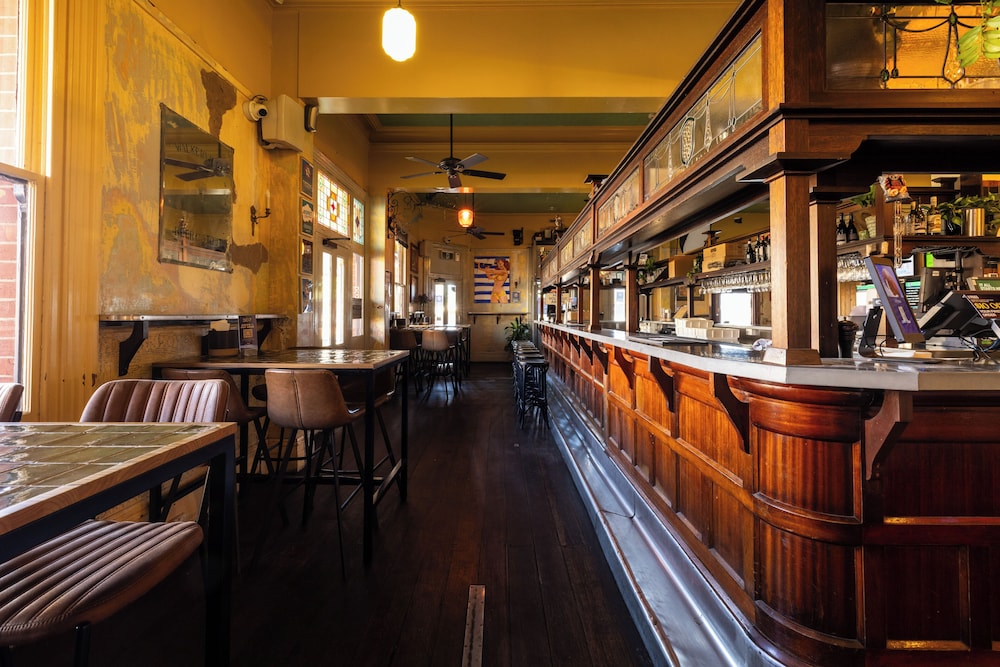 Mile End Hotel photo 8