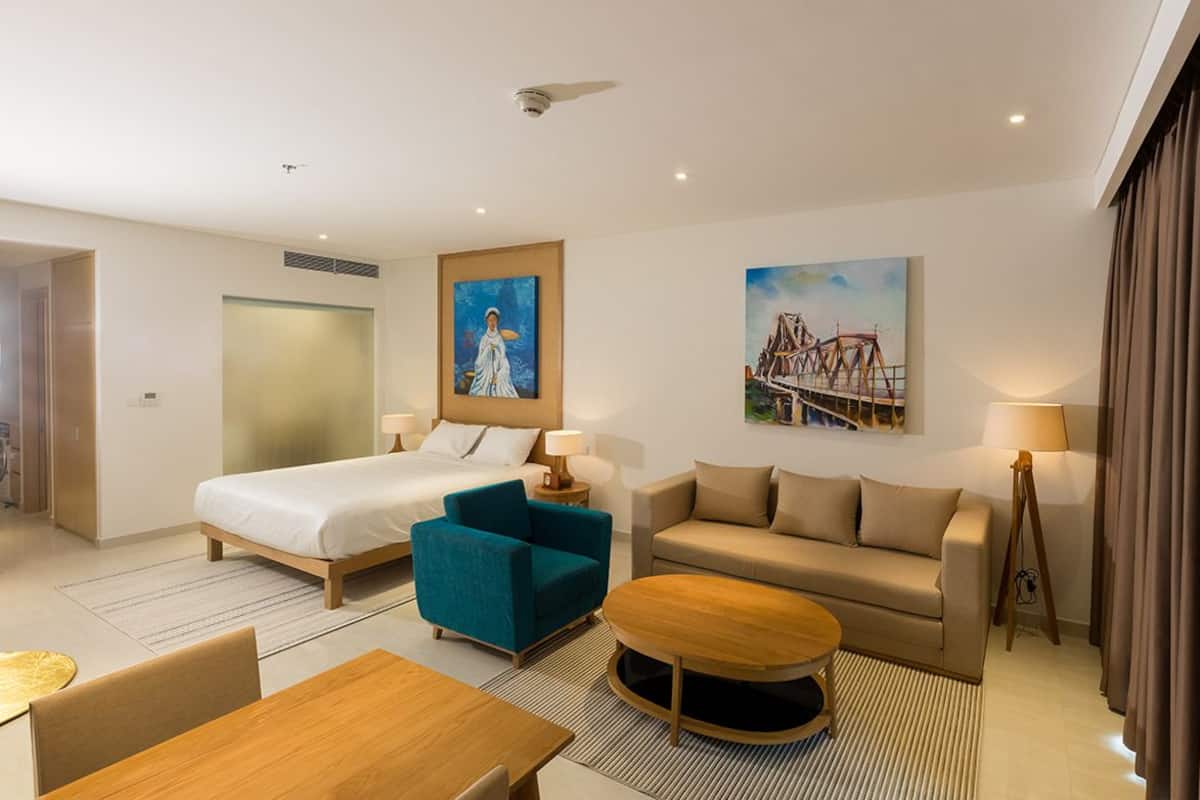 Paradise Studio | Minibar, desk, iron/ironing board, free WiFi