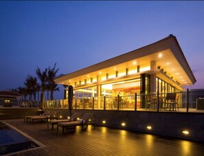 Property grounds - Ocean Apartment in Resort (Da Nang)