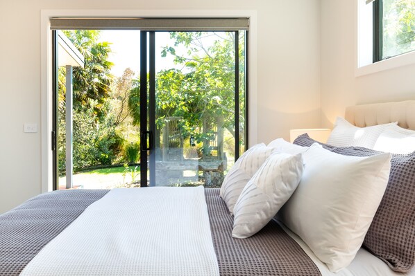 Cottage Premium, 2 camere da letto, non fumatori, cucina (Kowhai) | Vista dalla camera