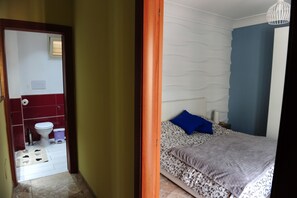 公寓, 2 间卧室 | 浴室 | 淋浴设施、大花洒淋浴喷头、免费洗浴用品、吹风机