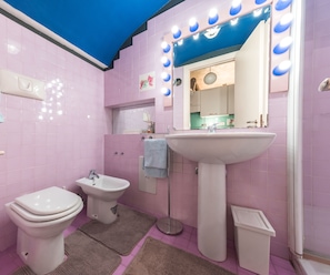 Apartment, 1 Bedroom | Bathroom