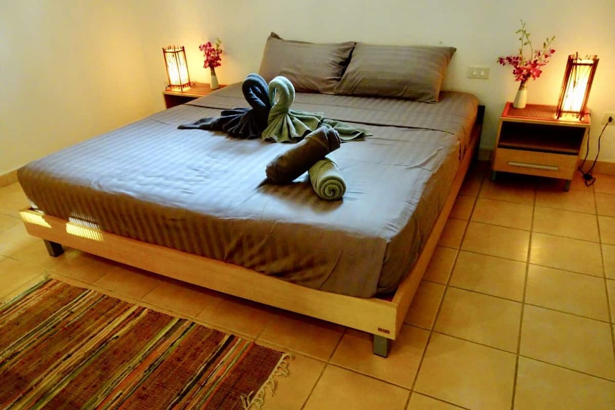 Starbay Samui Studio #8b | Individually decorated, individually furnished, free WiFi, bed sheets