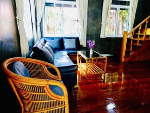 Starbay Samui 2 Bed Superior #11 | 거실 공간 | 평면 TV