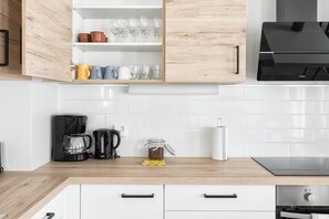 Private kitchenette - Hiisi Homes Riihimäki (Riihimaki)