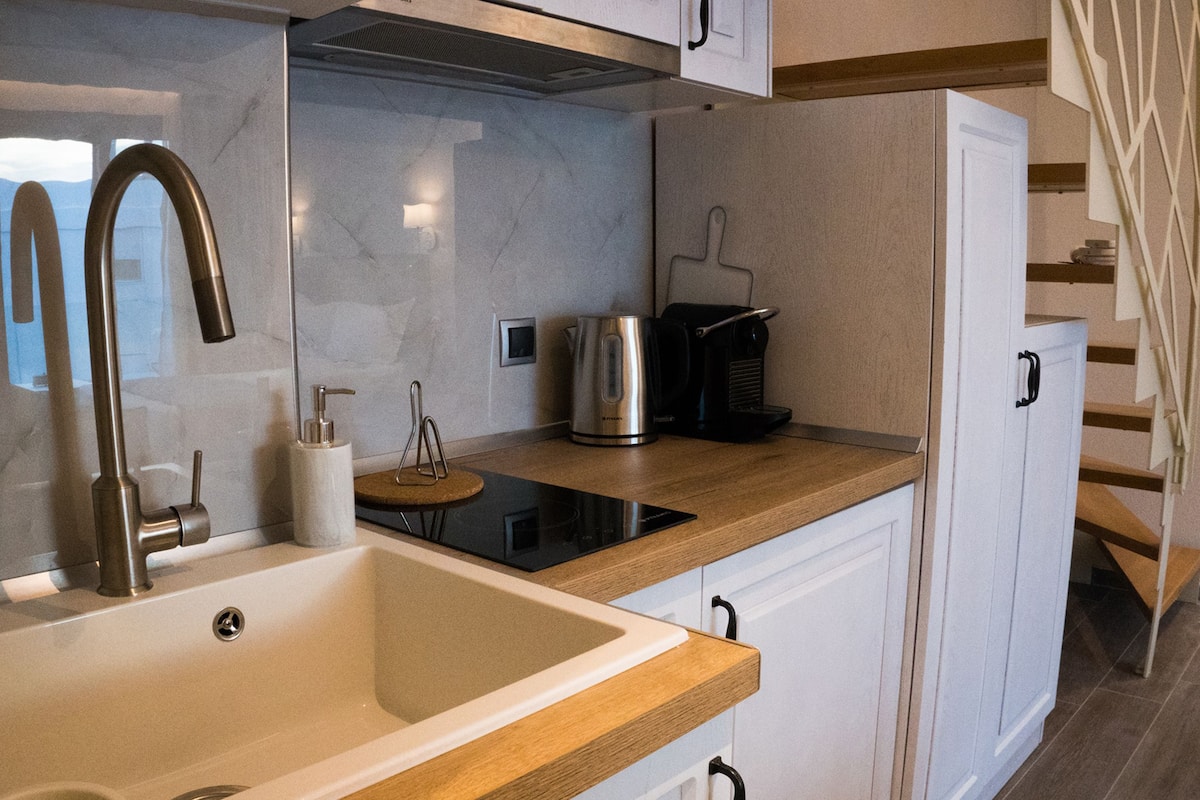 superior room, sea view | private kitchen | fridge, stovetop, espresso maker, coffee/tea maker