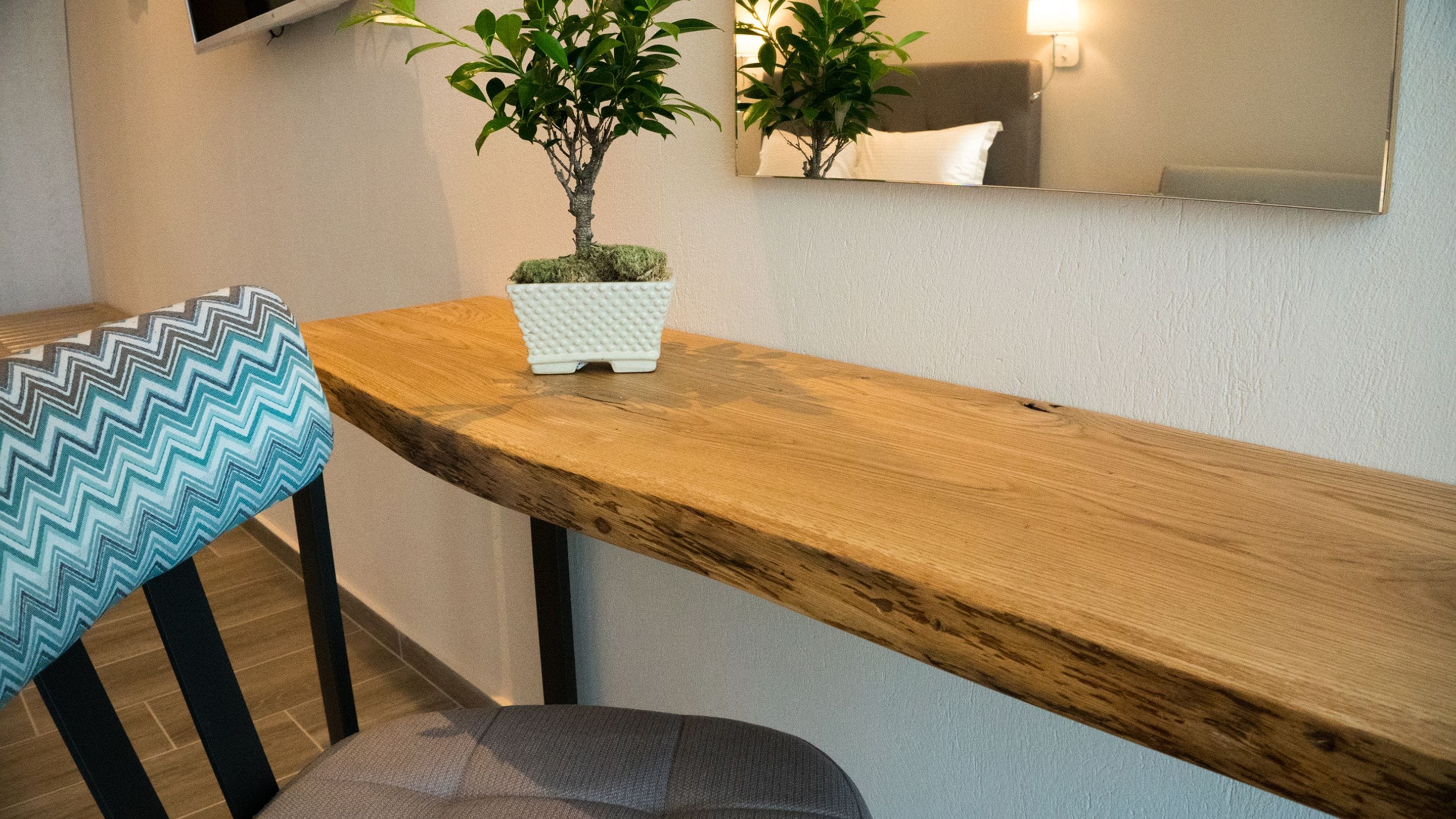 superior room, garden view | room amenity