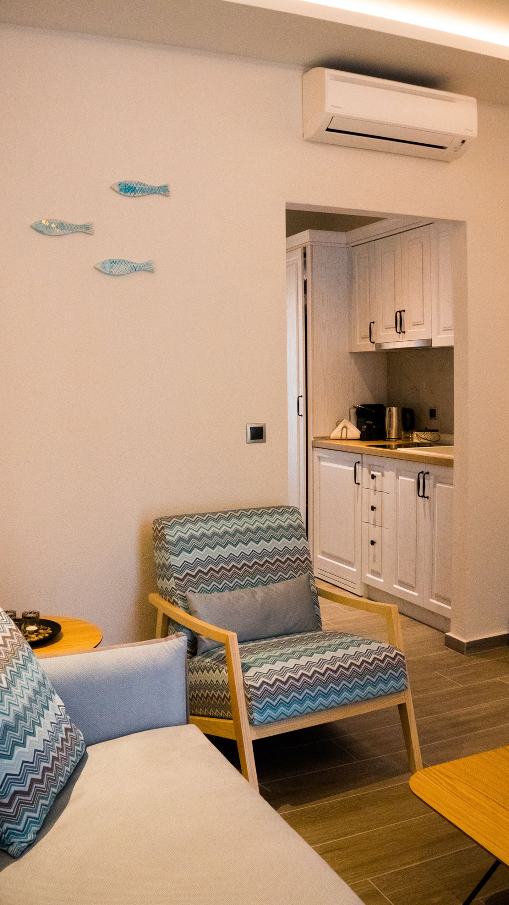 standard double room | bathroom | shower, hair dryer, towels