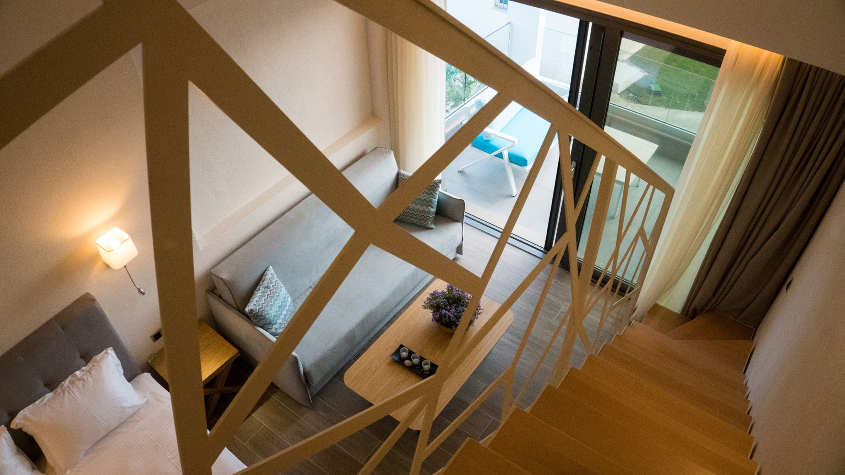 deluxe room, sea view | living area | flat-screen tv