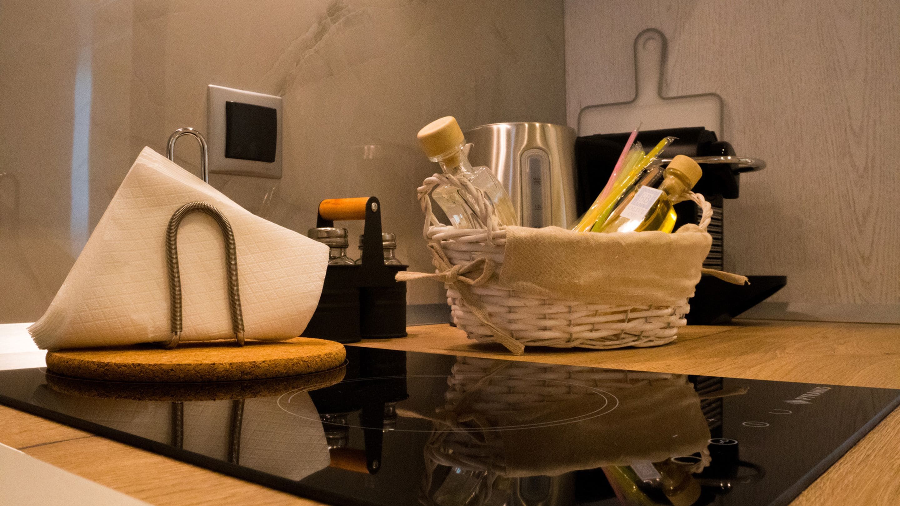 standard double room | in-room safe, desk, blackout curtains, soundproofing