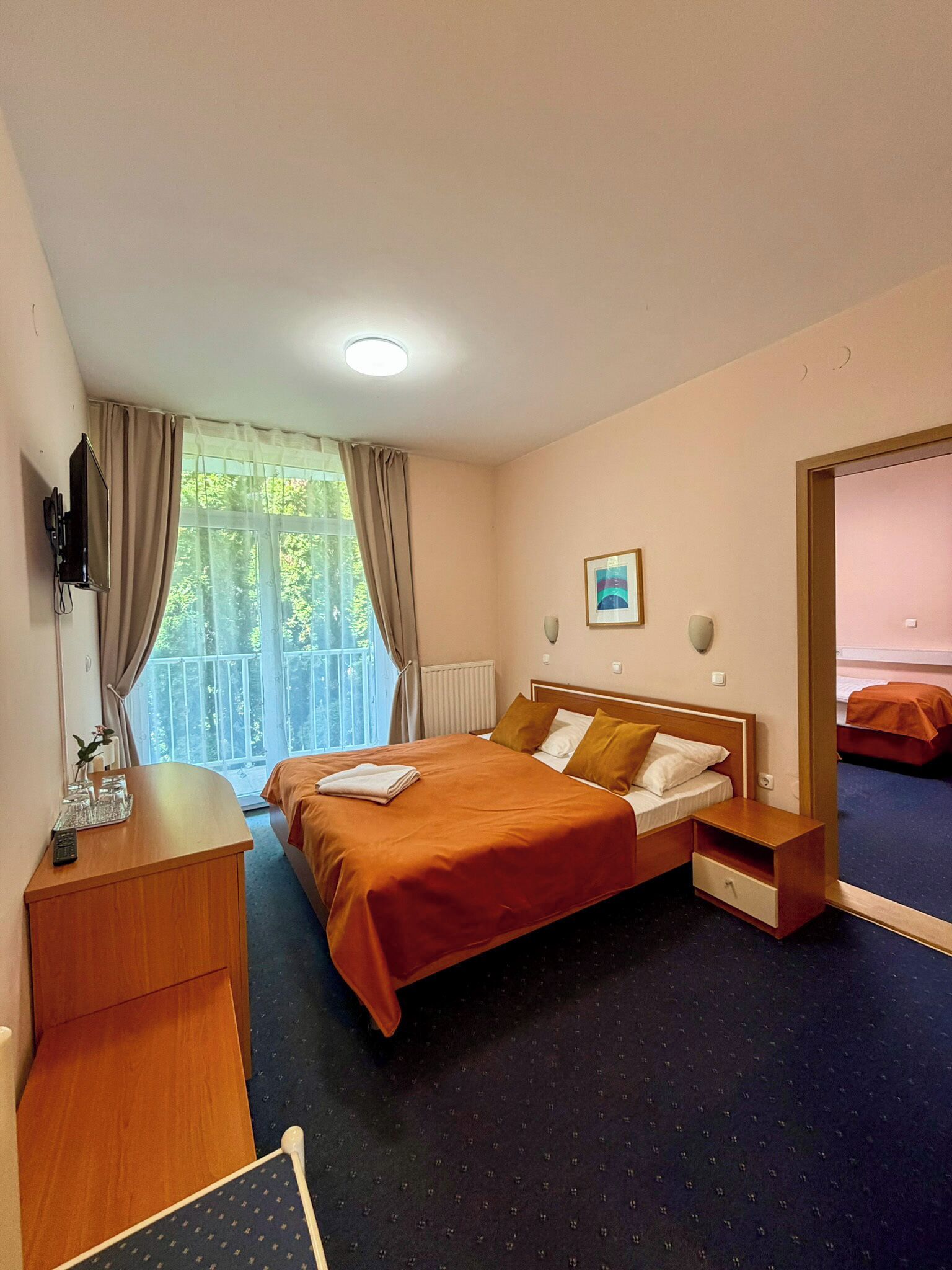 Comfort Room, 2 Bedrooms | Desk, laptop workspace, free WiFi, bed sheets