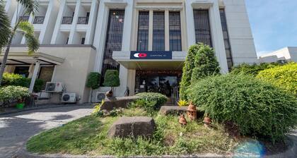 Capital O 176 Bliss Hotel