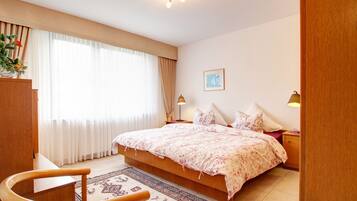 House, 4 Bedrooms | Room amenity