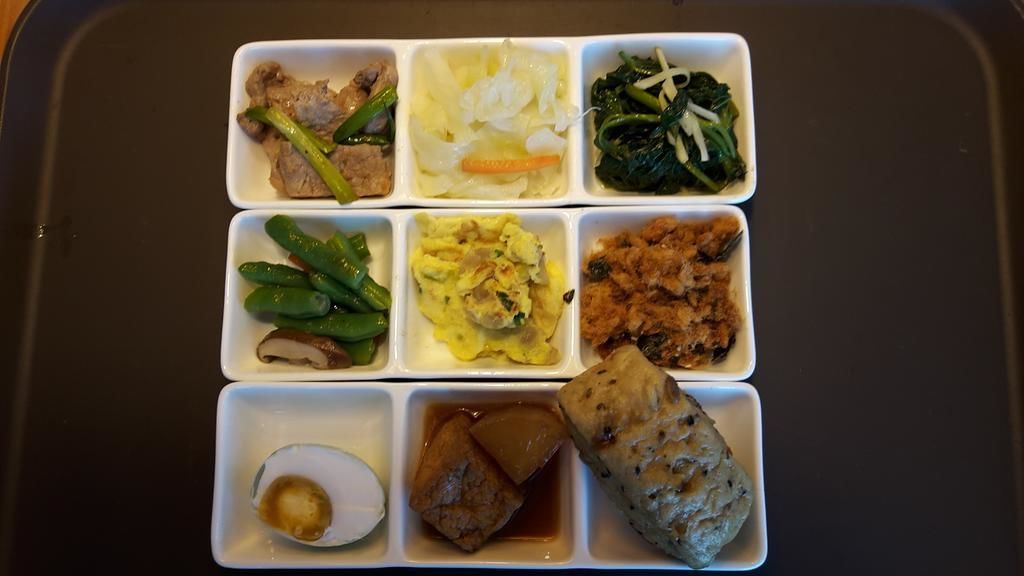 현지식 무료 아침 식사 포함