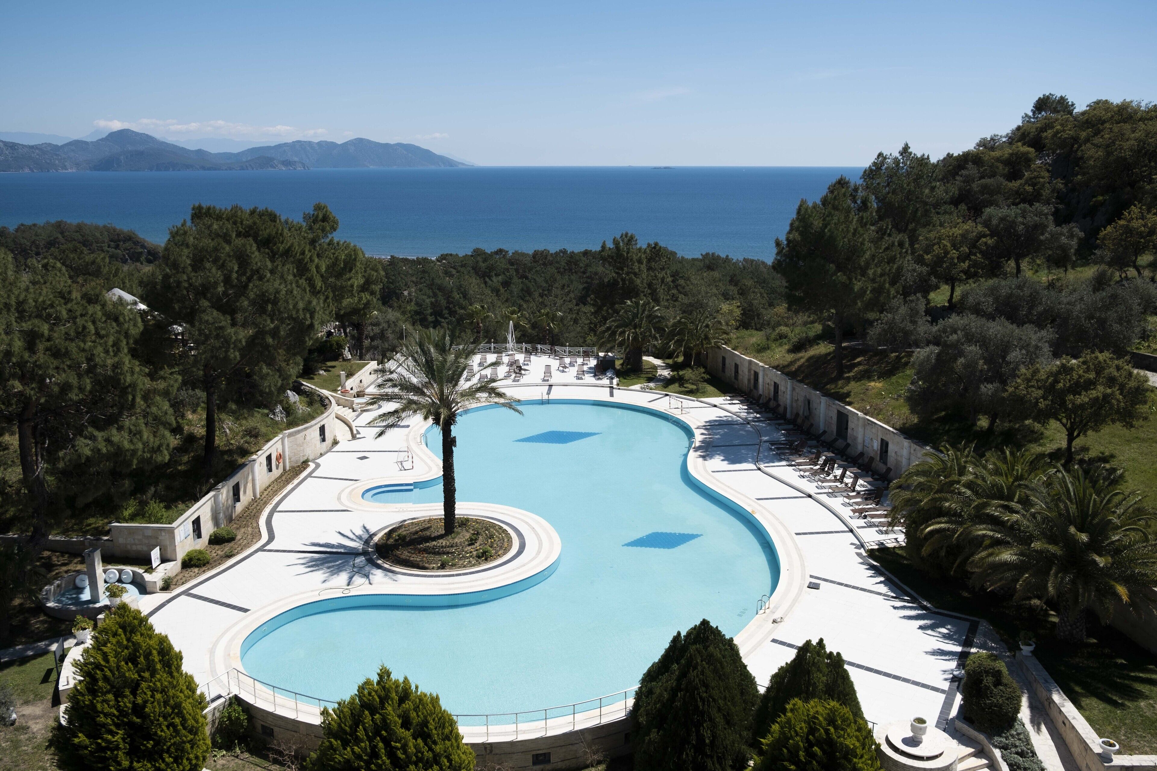 Indoor pool, seasonal outdoor pool, free cabanas, pool umbrellas