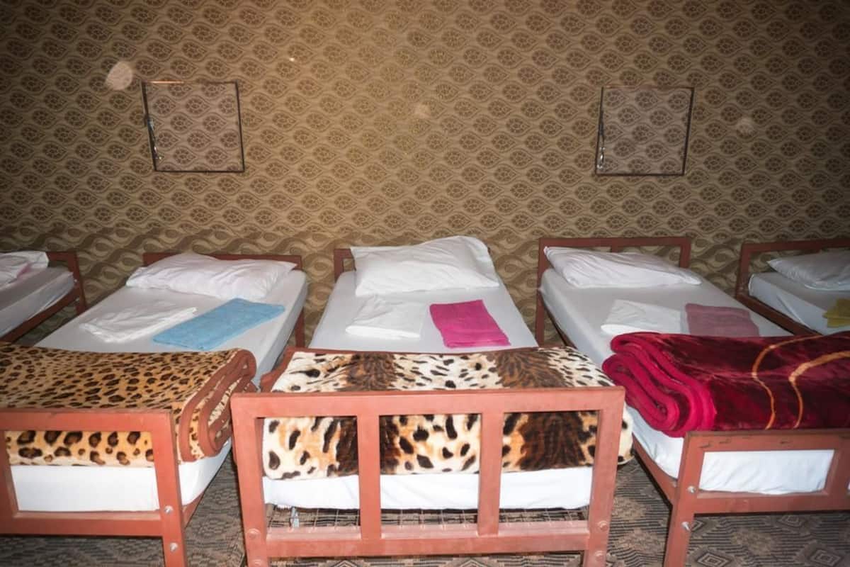 Tent, Multiple Beds (7 Twin Beds)