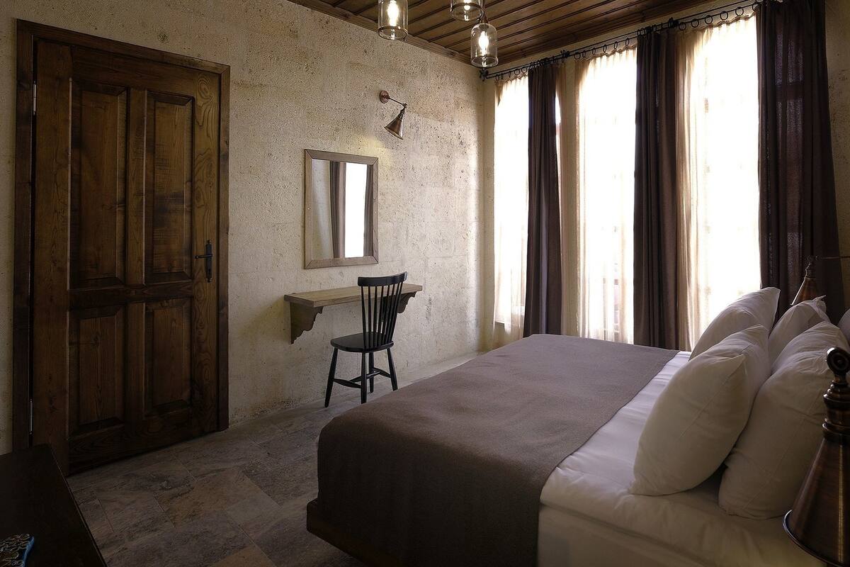 Cave Suite with Veranda and Living Room | 1 bedroom, premium bedding, minibar, desk