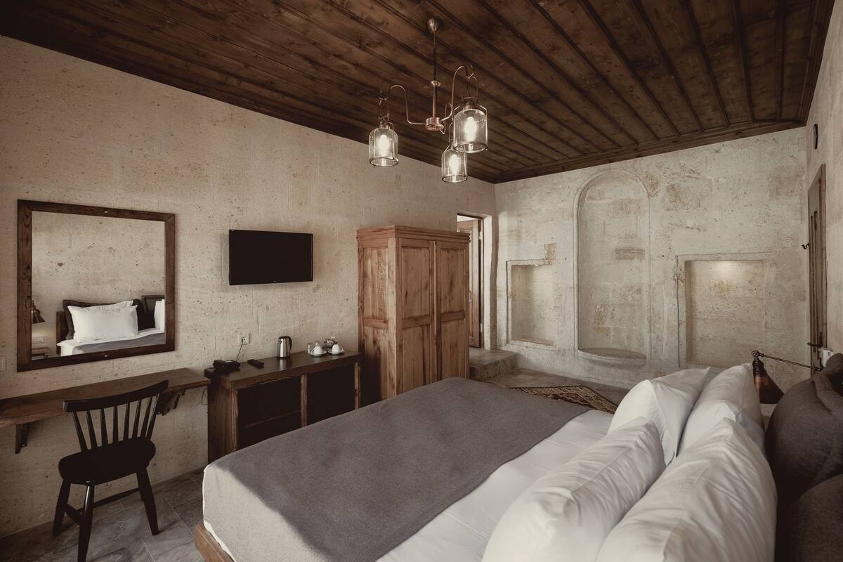 Suite, Terrace, Valley View | 1 bedroom, premium bedding, minibar, desk