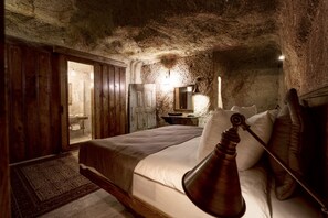 Chapel Suite | 1 bedroom, premium bedding, minibar, individually decorated - Aya Kapadokya (Ürgüp)