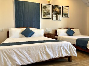 Superior Double or Twin Room, City View | Room amenity