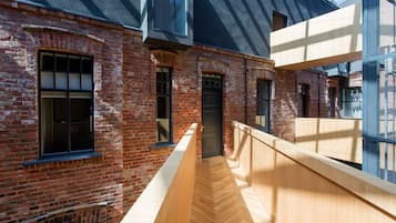 Gallery Double or Twin Room | Courtyard view