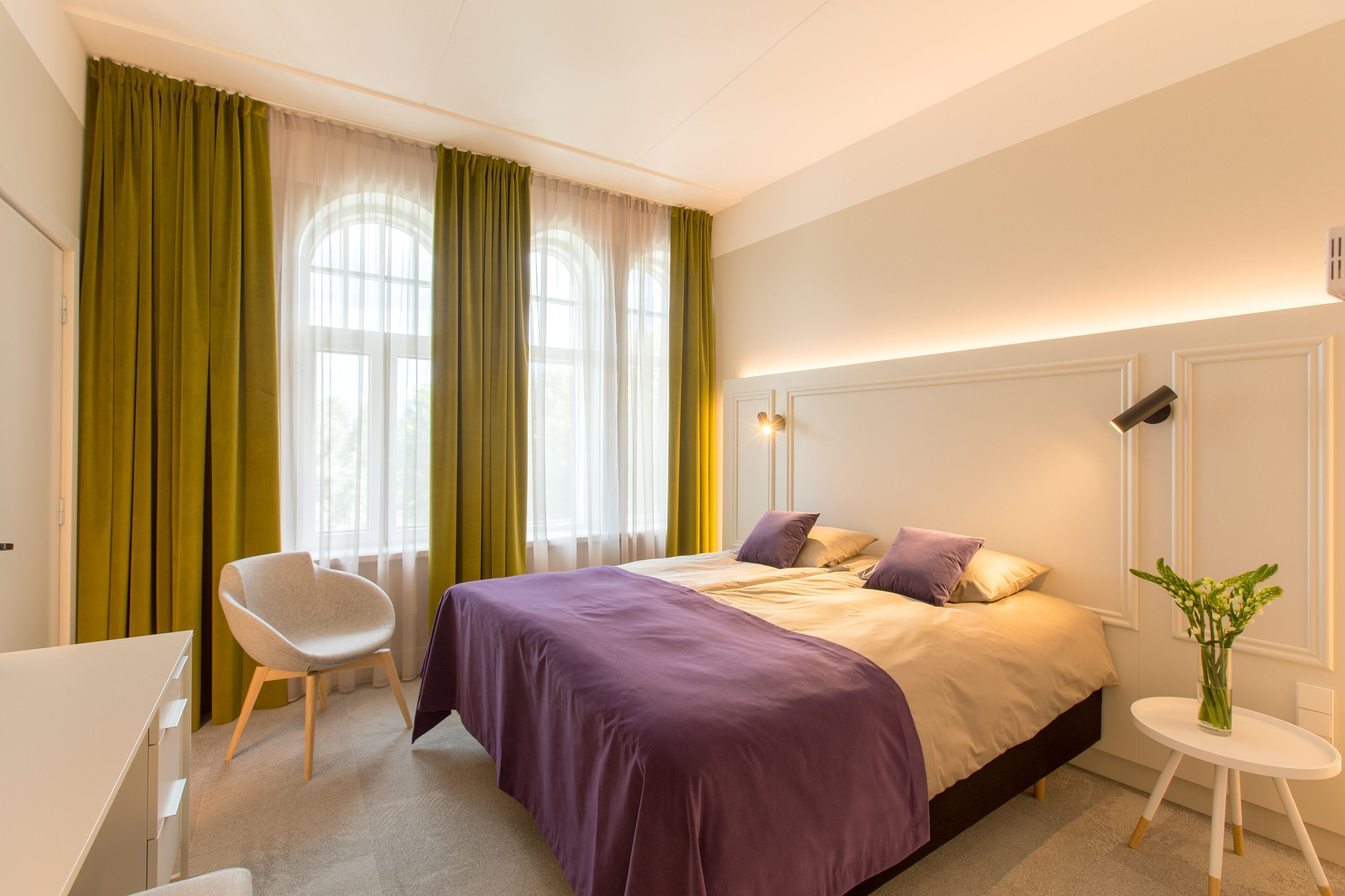 Superior-herbergi fyrir tvo - útsýni yfir almenningsgarð | Öryggishólf í herbergi, skrifborð, vinnuaðstaða fyrir fartölvur