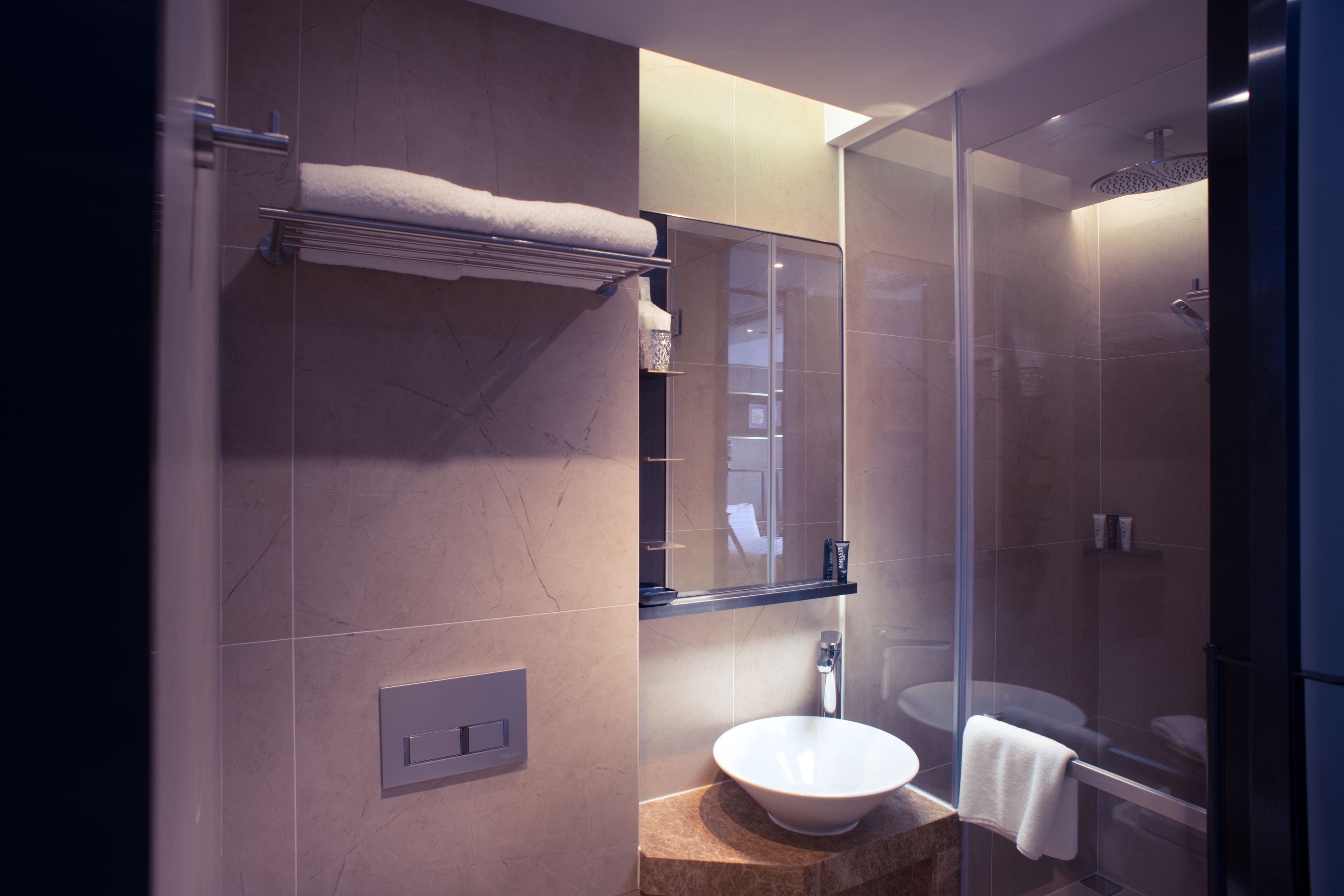 shower, free toiletries, hair dryer, slippers