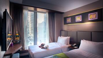 Kamar Superior, 2 Tempat Tidur Twin | Brankas, meja kerja, setrika/meja setrika, dan Wi-Fi gratis