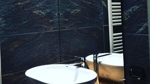 Room, Mountain View | Bathroom | Shower, rainfall showerhead, free toiletries, hair dryer - Le Coccinelle Bed & Breakfast (Mandello del Lario)