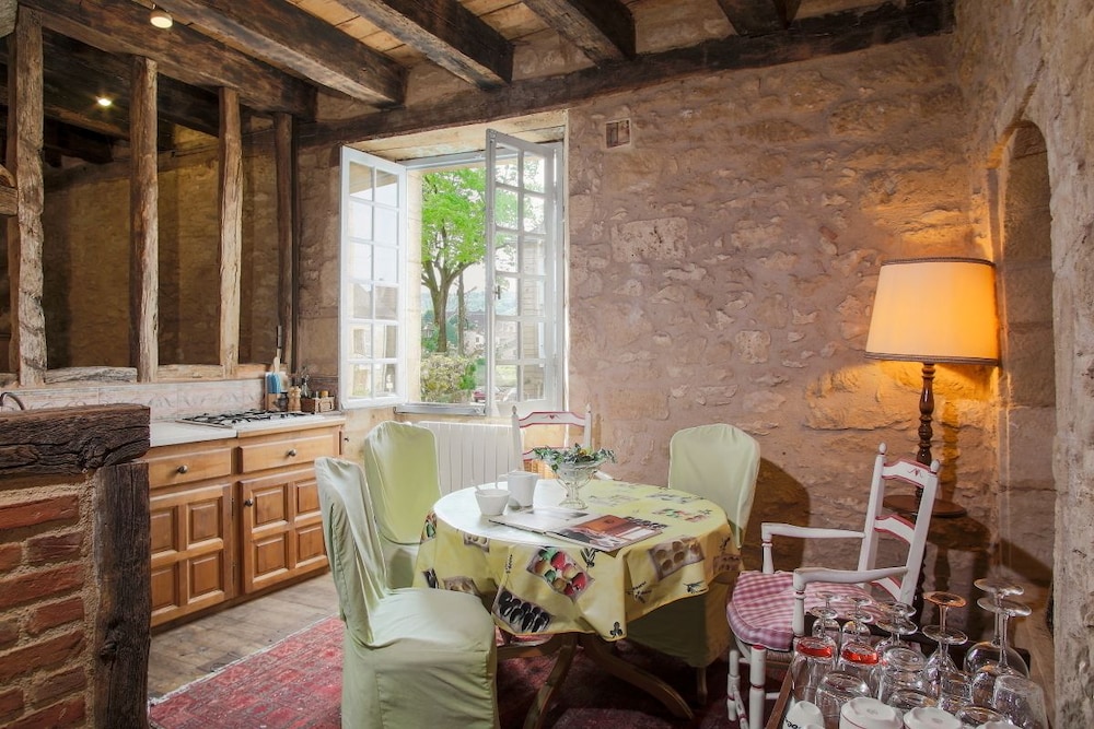 Hostellerie La Roseraie by null