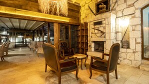 Unclassified image, 4 of 76, button - Albeon Hotel (Cesme)