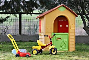 Área de juegos infantiles al aire libre