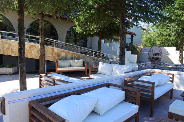 Terrace/patio - Konaki Hotel & SPA (Aristotelis)