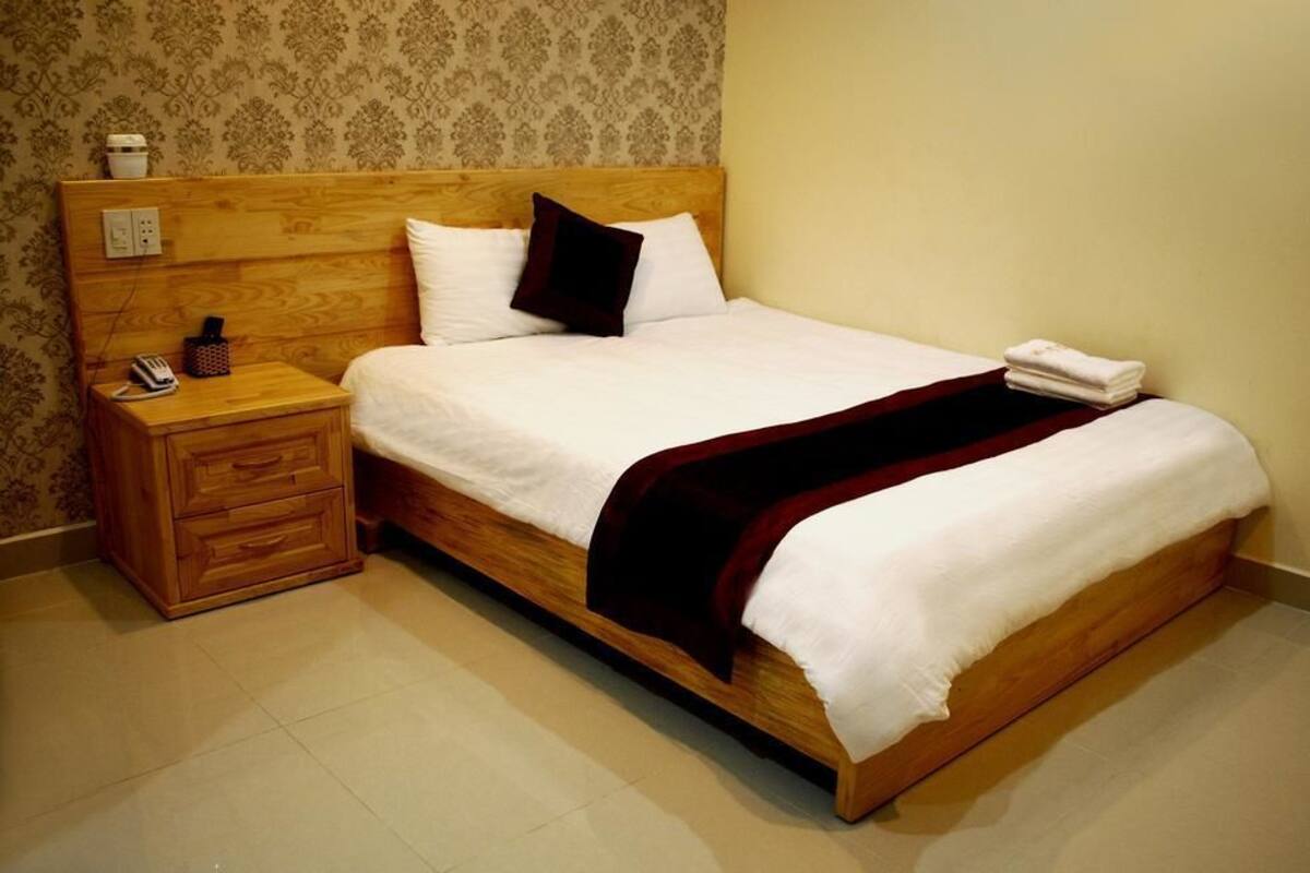 Chambre, 1 lit double | Minibar, bureau, Wi-Fi gratuit