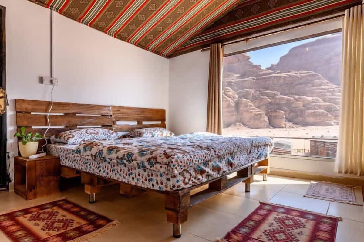 Egyptian cotton sheets, premium bedding, individually decorated