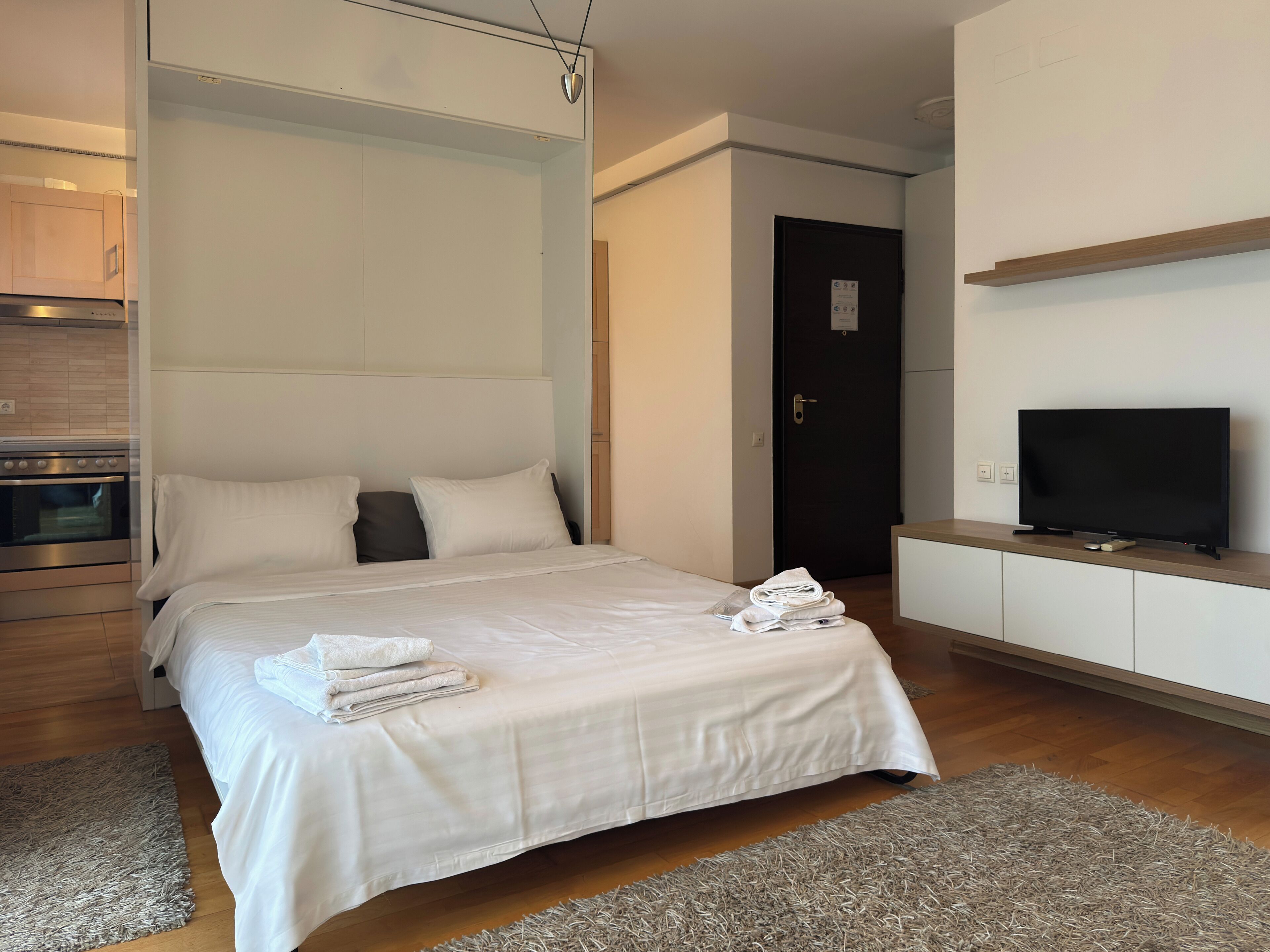 studio, balcony | 1 bedroom, iron/ironing board, free wifi, bed sheets