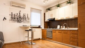 Estudio, balcón | Cocina privada
