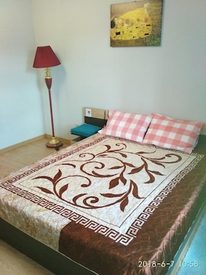 Double Room | Premium bedding, in-room safe, iron/ironing board, free WiFi