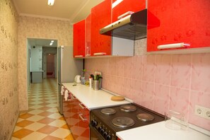 Fridge, microwave