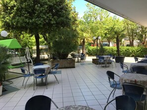 Servei de restauració a l'aire lliure