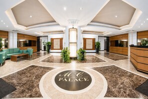 Reception - Monte Carlo Palace Rooms  (Bucharest)