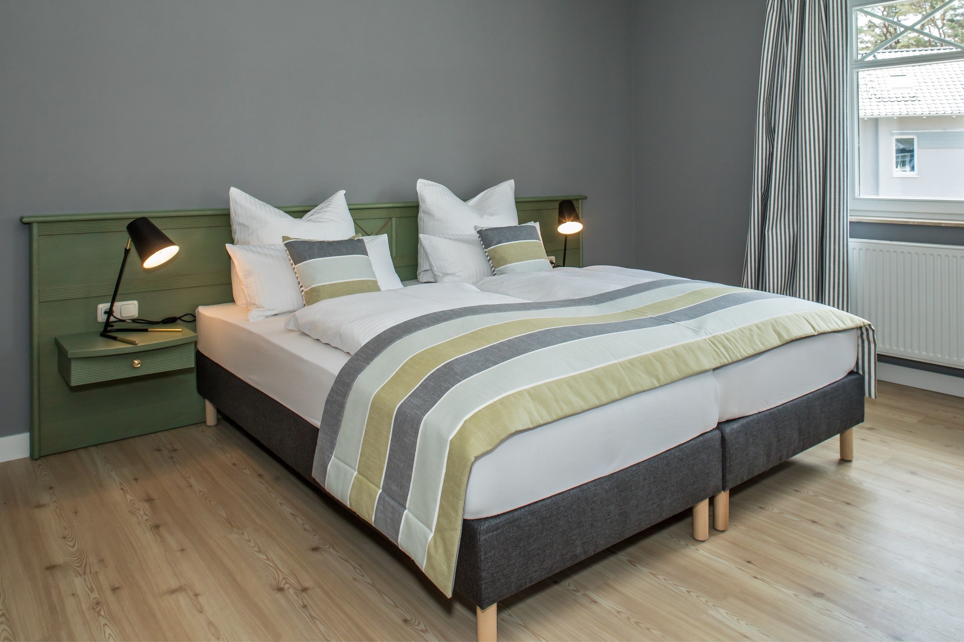 standard double room | in-room safe, desk, cots/infant beds, free wifi