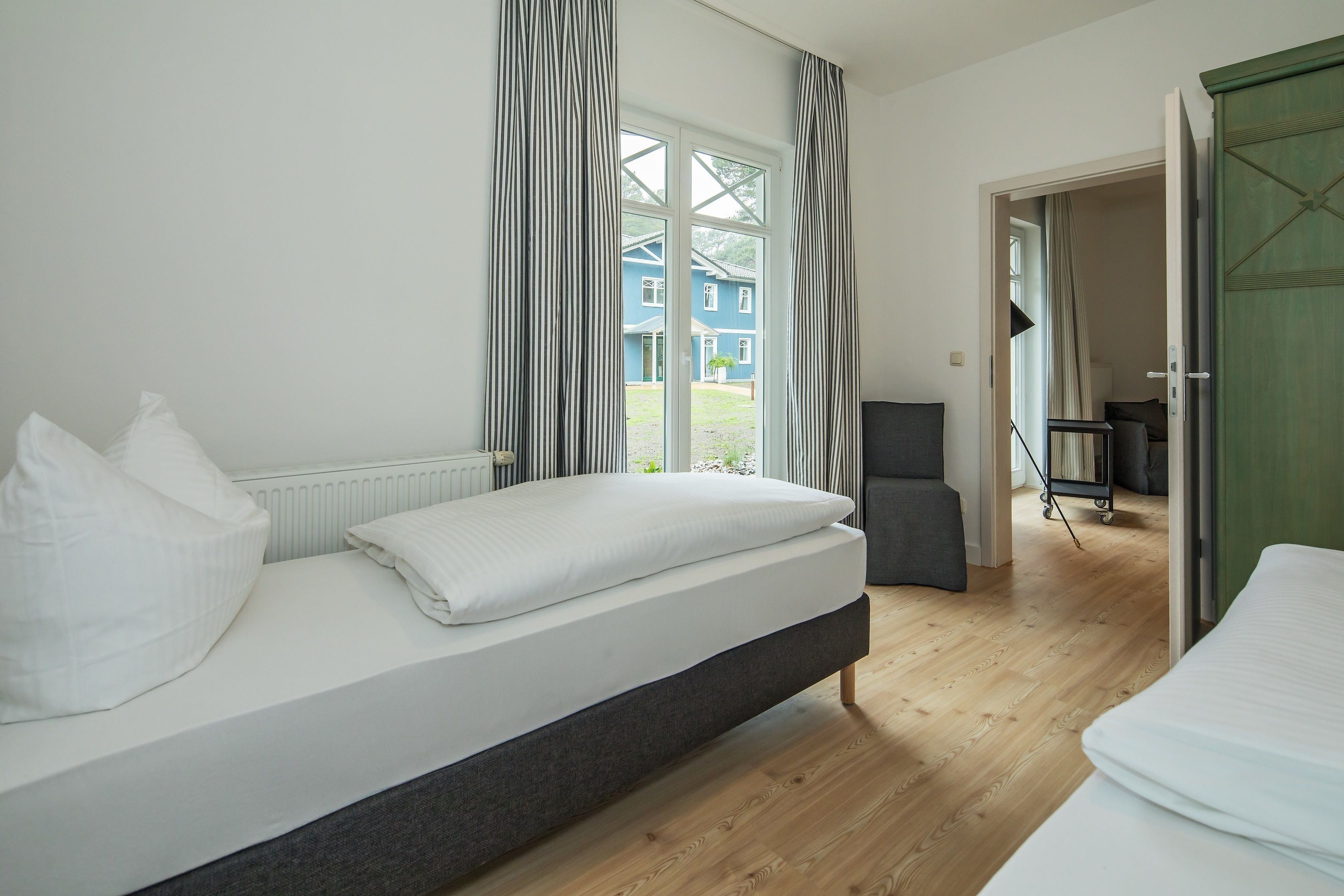 family quadruple room, 2 bedrooms, non smoking | in-room safe, desk, cots/infant beds, free wifi