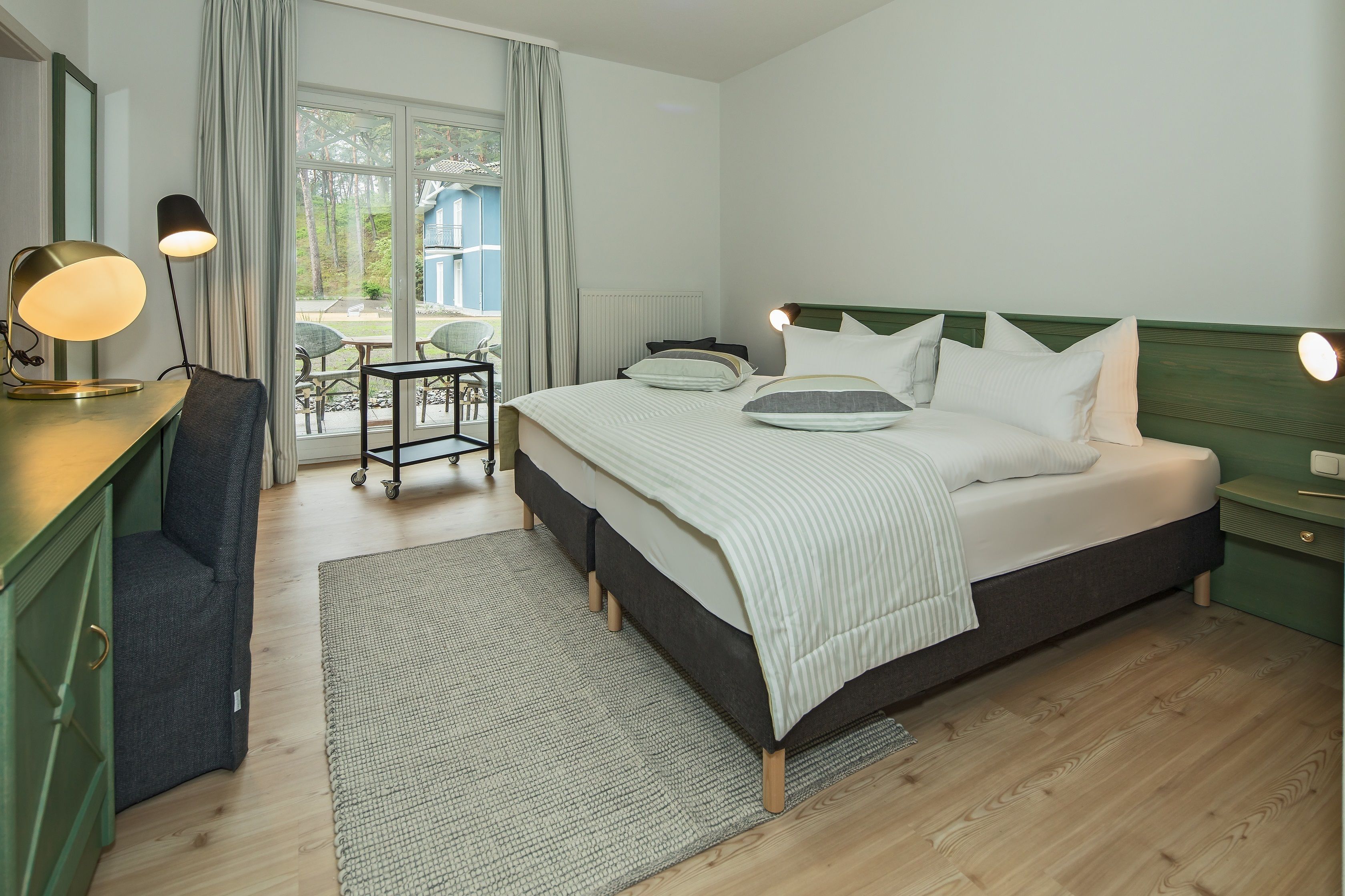 family quadruple room, 2 bedrooms, non smoking | in-room safe, desk, cots/infant beds, free wifi