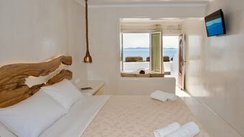 Estúdio luxo | Cofres nos quartos, individualmente decorados