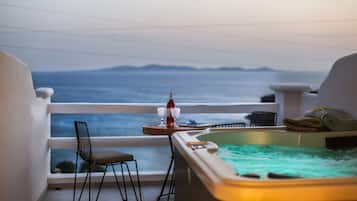 Suíte estúdio luxo, banheira de imersão, vista para o mar | Vista da sacada