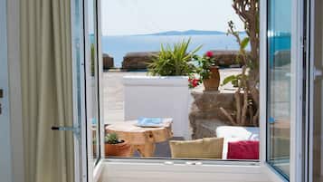 Studio Deluxe (Ground Floor, 2 Adults) | Vue de la chambre