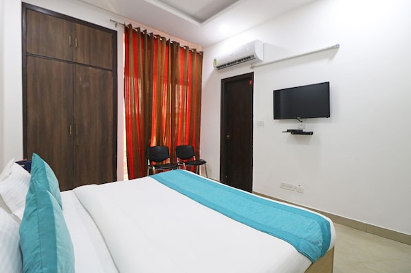 Habitación Deluxe con 1 cama matrimonial o 2 individuales, 1 cama matrimonial | Escritorio, camas extra y wifi gratis